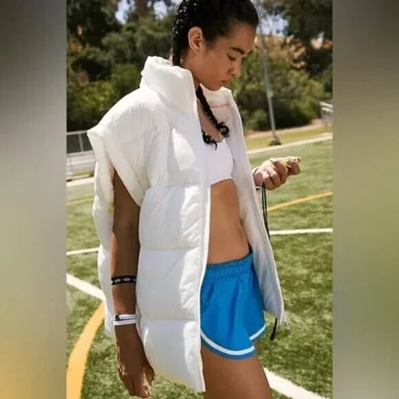 NEW FREE PEOPLE In A Bubble Puffer Vest White - Small NWT - Picture 3 of 12